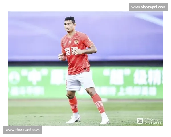 女球迷喊 “挡着我了”！小熊艾克森成进球 “障碍物”？